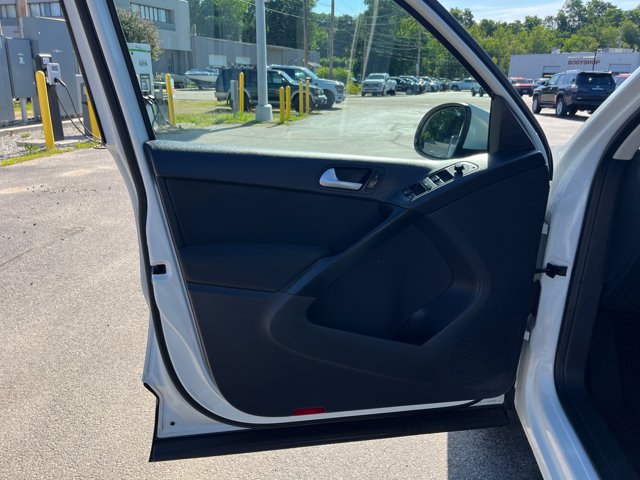 Used 2015 Volkswagen Tiguan S AWD/4WD image 20