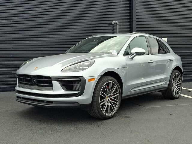 Certified 2026 Porsche Macan S AWD/4WD image 1