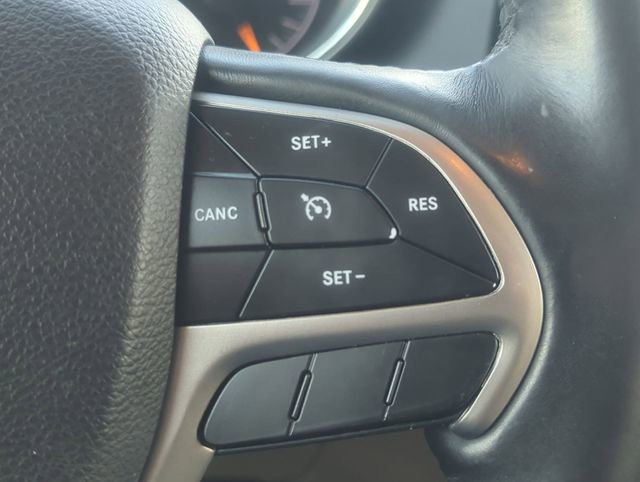 Used 2019 Jeep Grand Cherokee Limited AWD/4WD image 14