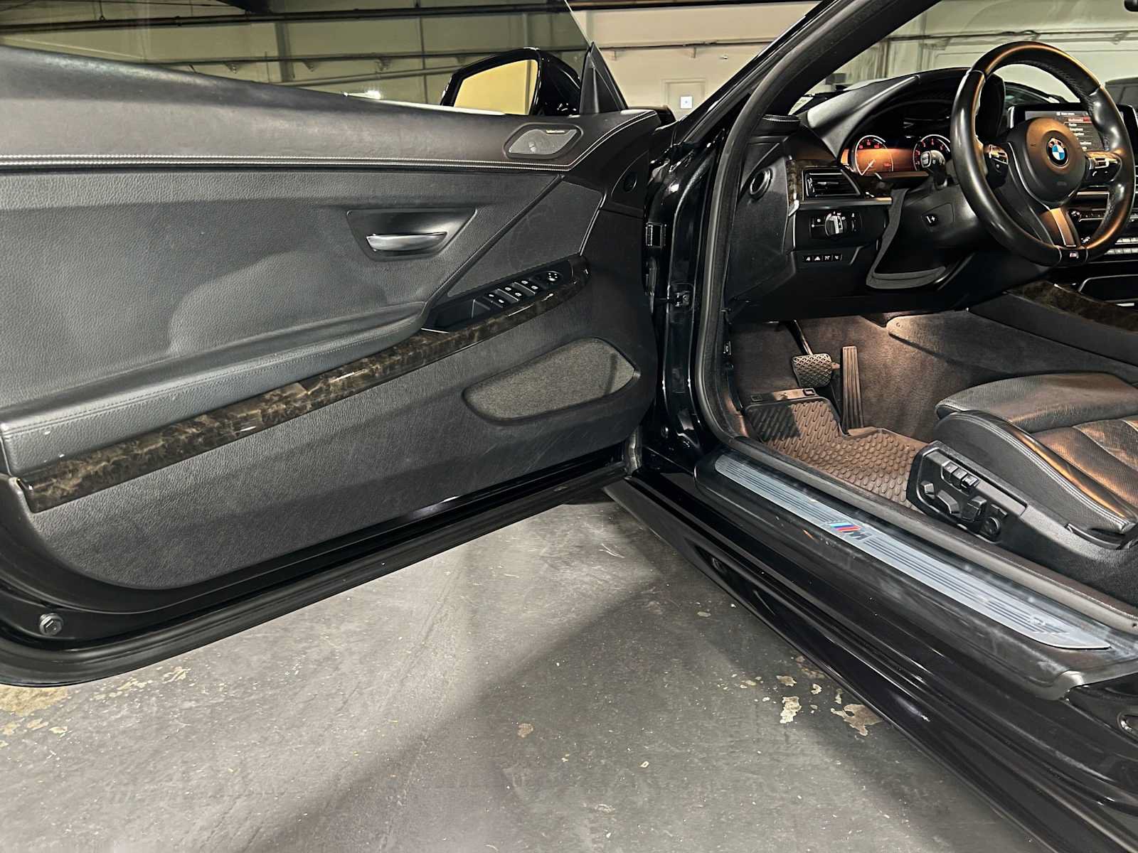 Used 2016 BMW 640i Convertible RWD image 16