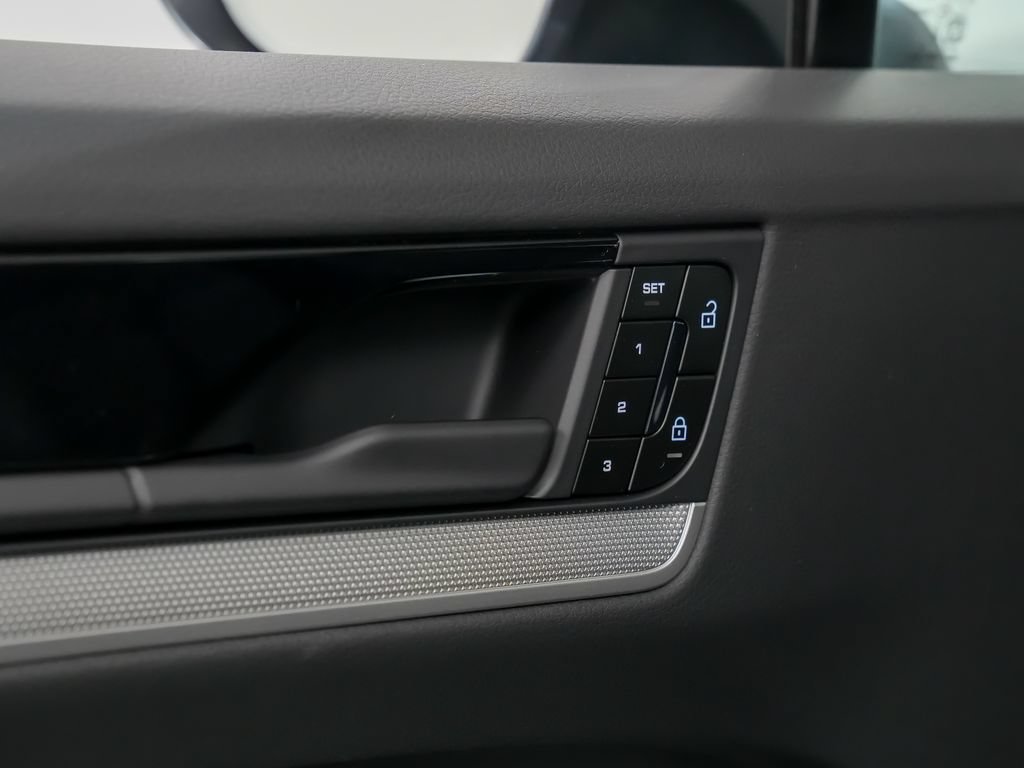 New 2026 Porsche Cayenne Coupe AWD/4WD image 20