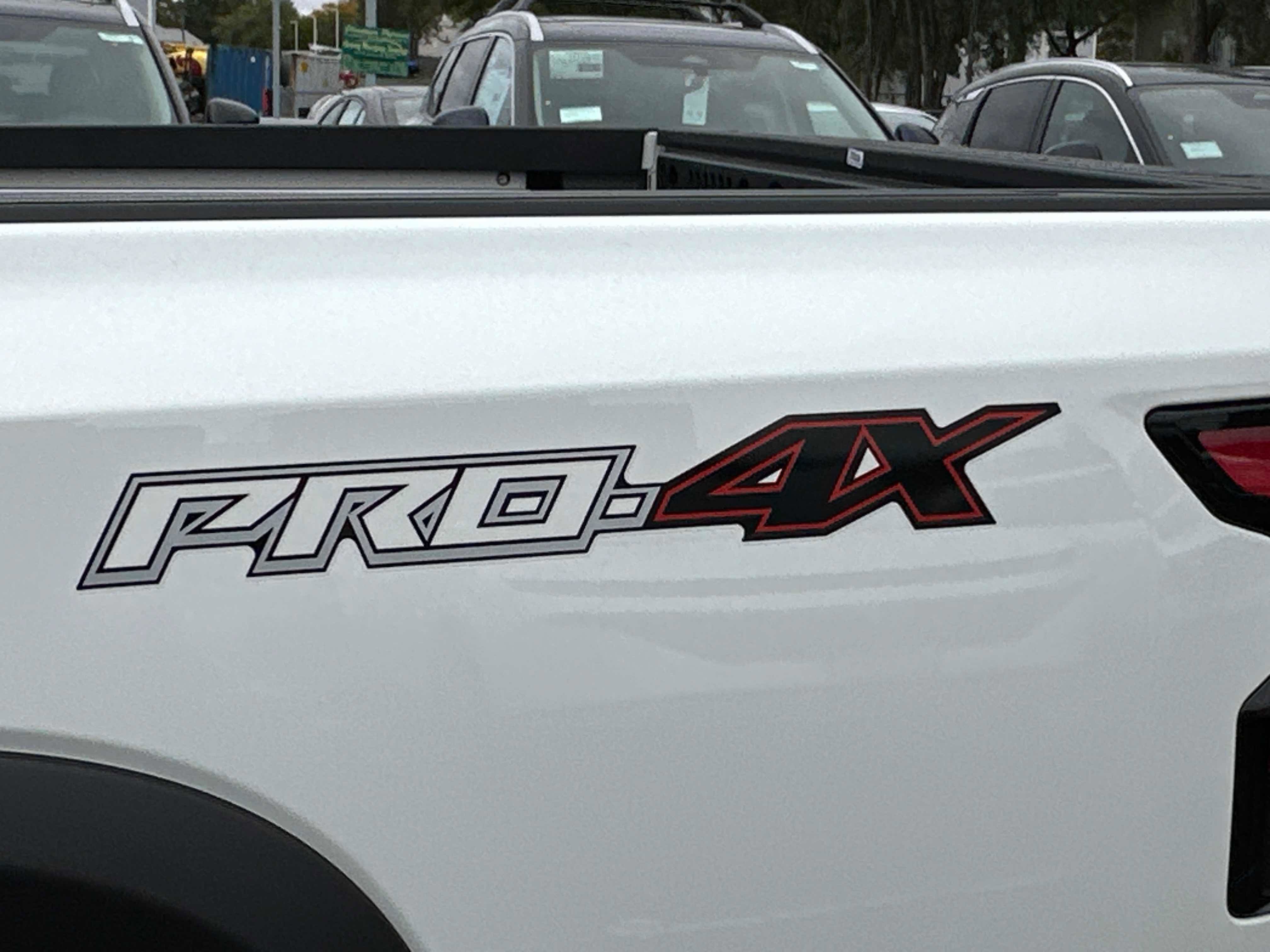 New 2026 Nissan Frontier PRO-4X w/ Pro-4x Convenience Package image 17