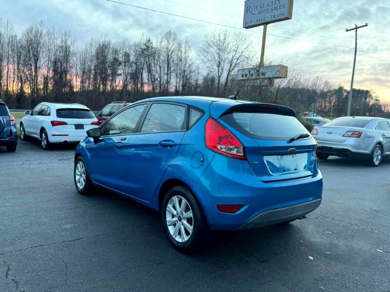 Used 2012 Ford Fiesta SE image 7