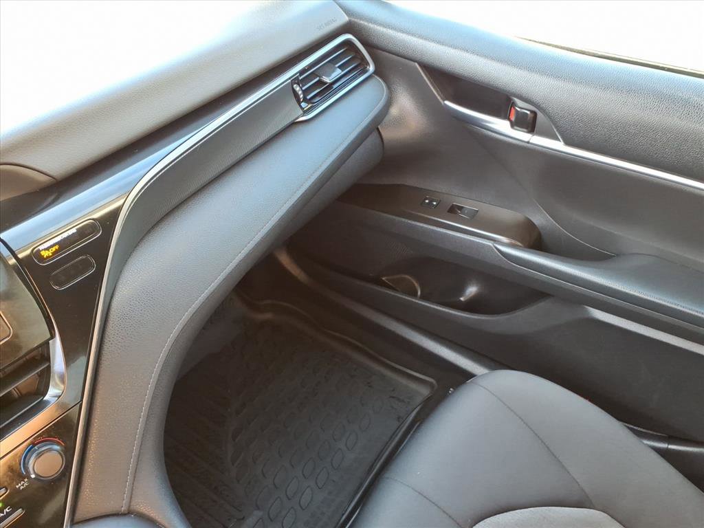 Used 2021 Toyota Camry LE w/ Convenience Package image 33