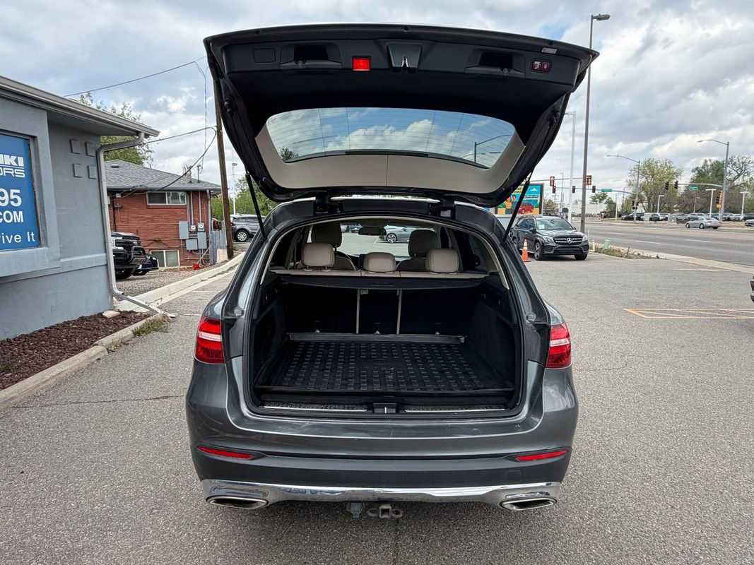Used 2016 Mercedes-Benz GLC 300 4MATIC image 7