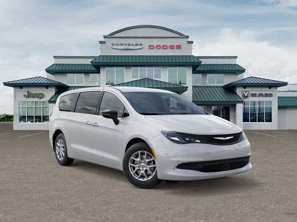 Used 2026 Chrysler Voyager LX FWD image 5