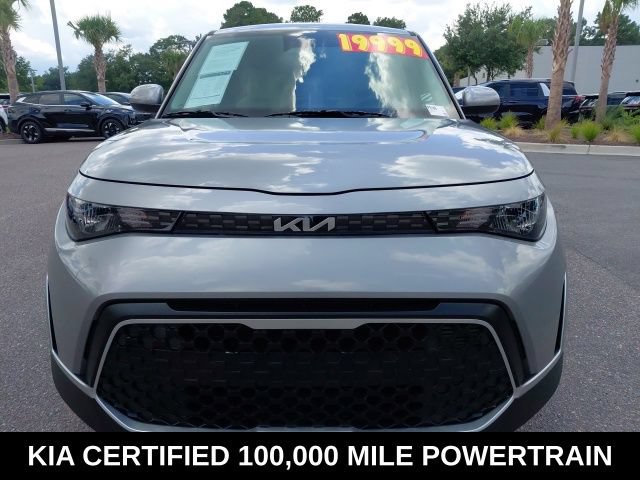 Certified 2025 Kia Soul LX w/ LX Technology Package FWD image 2