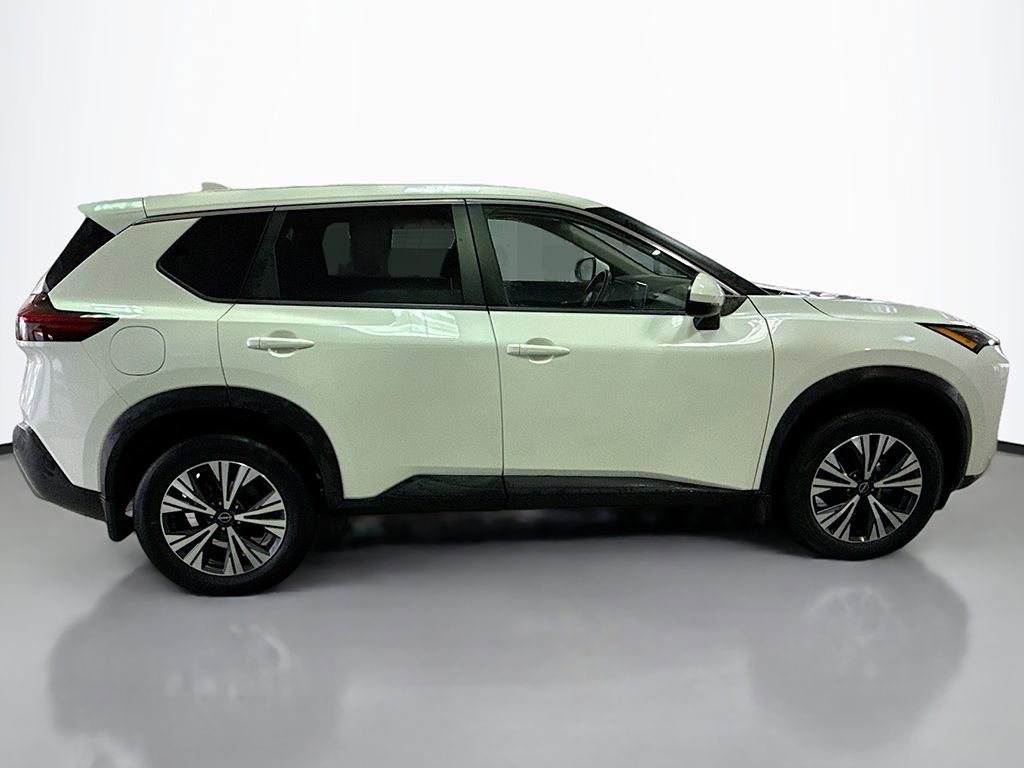 Used 2022 Nissan Rogue SV image 11