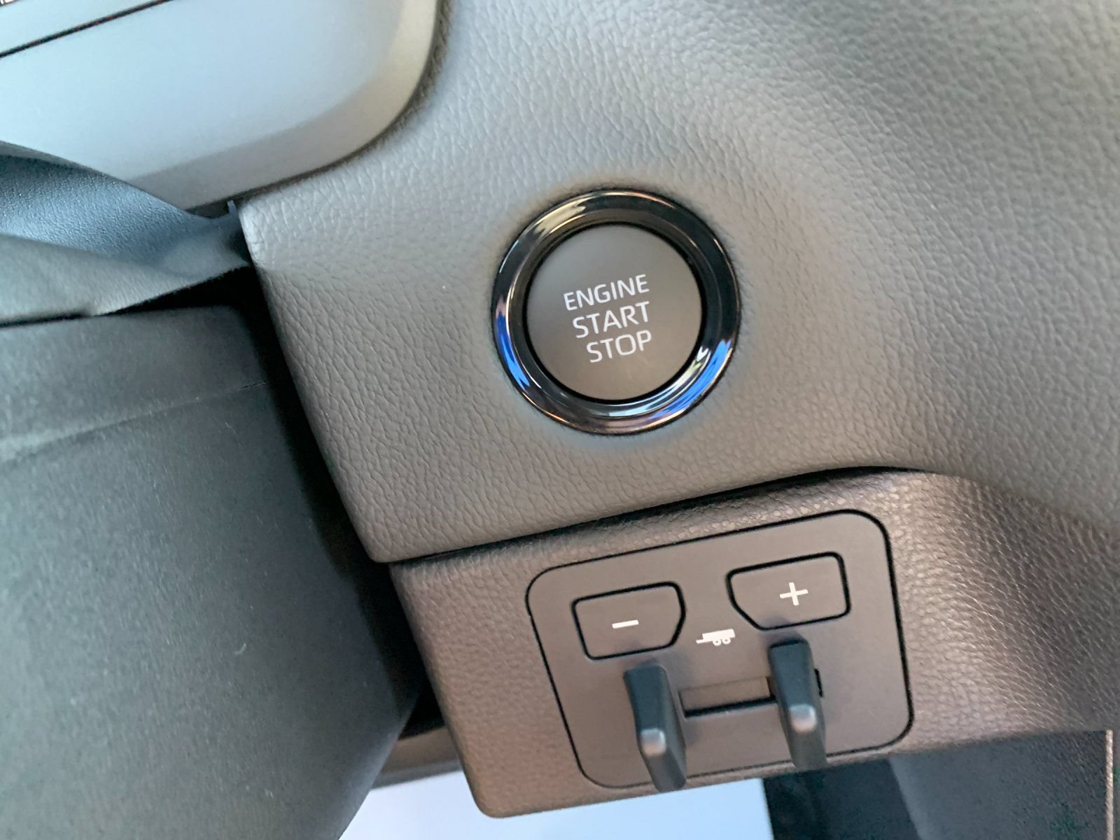 New 2026 Toyota Tundra Limited AWD/4WD image 24