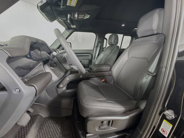 Used 2025 Land Rover Defender 110 S image 11