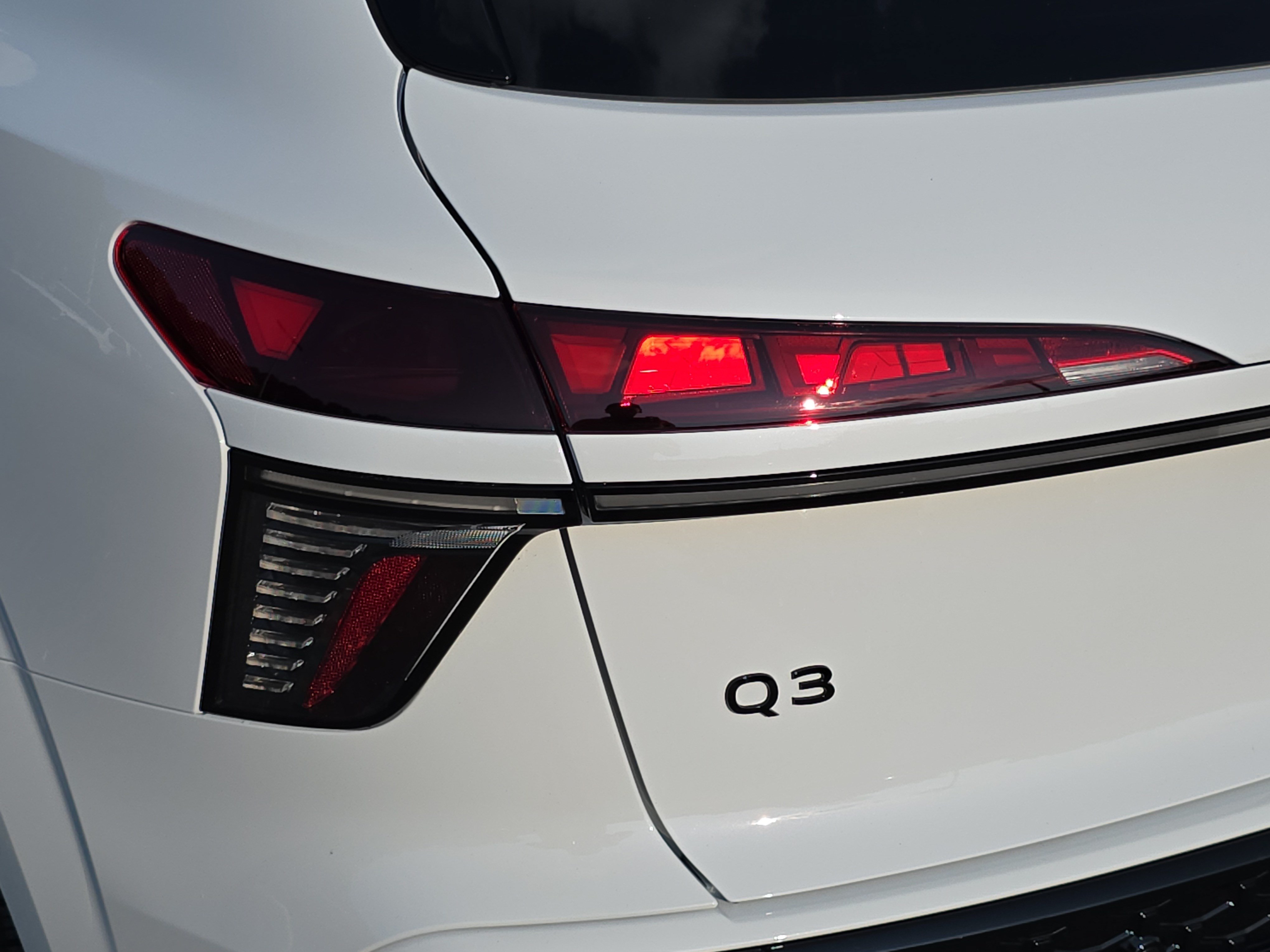 New 2026 Audi Q3 quattro 2.0T AWD/4WD image 35