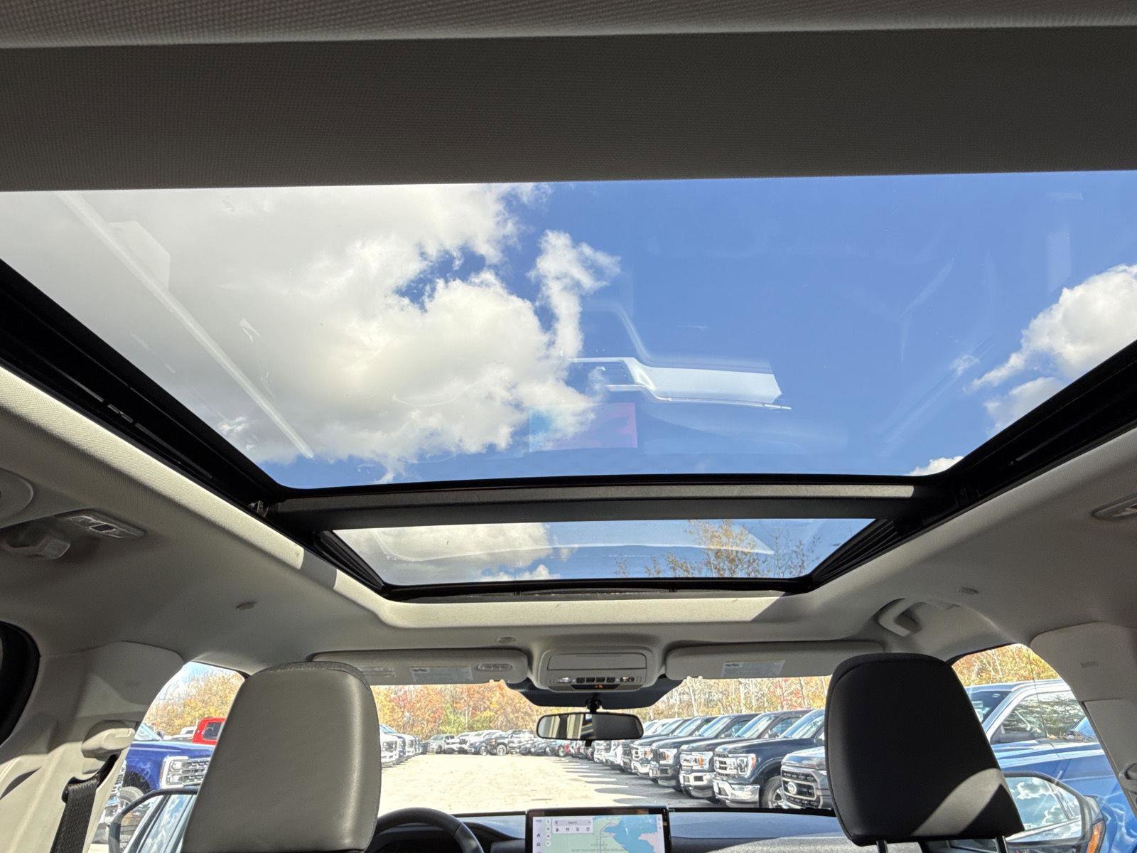 New 2025 Ford Explorer Active w/ Active Comfort Package image 23