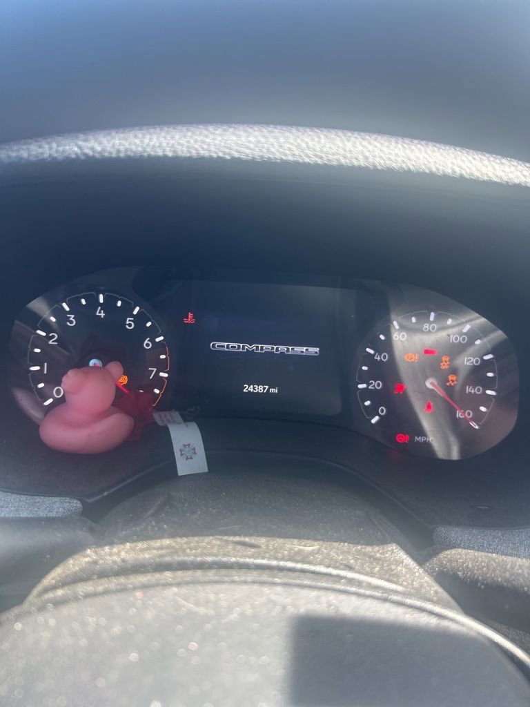 Used 2025 Jeep Compass Sport image 12