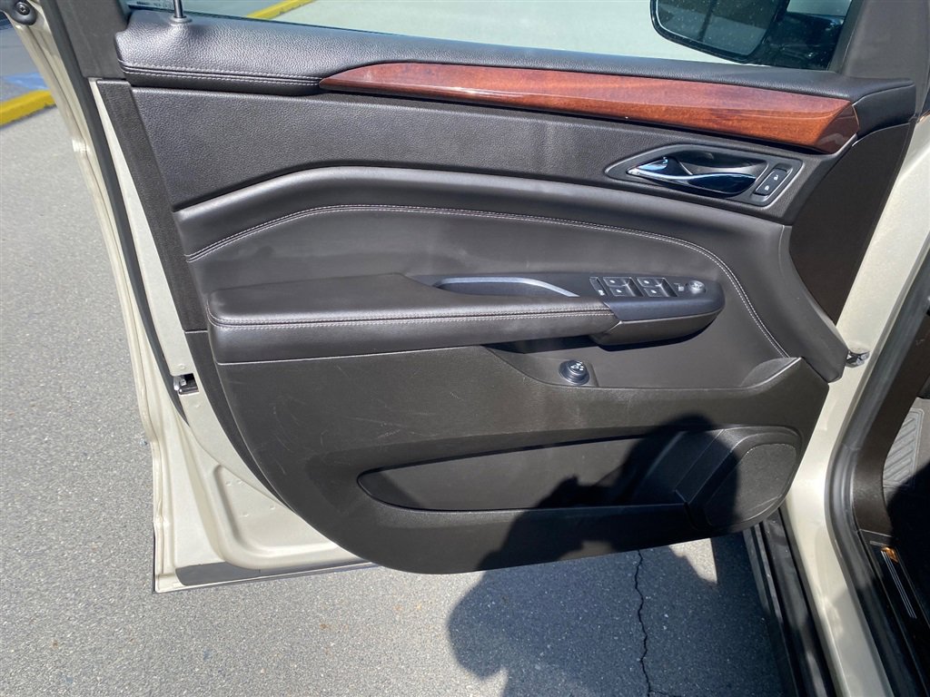 Used 2013 Cadillac SRX Luxury AWD/4WD image 9