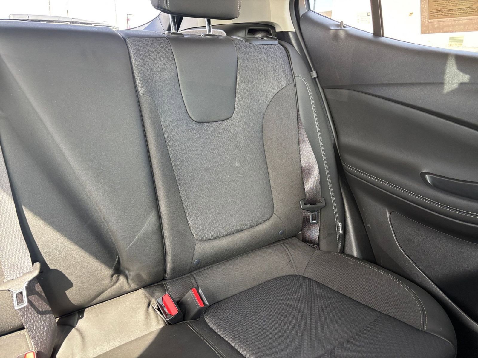 Used 2025 Buick Encore GX Preferred image 36