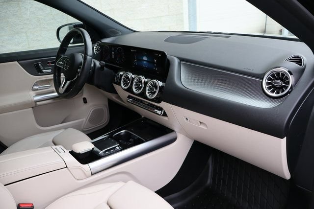 Used 2023 Mercedes-Benz GLA 250 4MATIC image 35