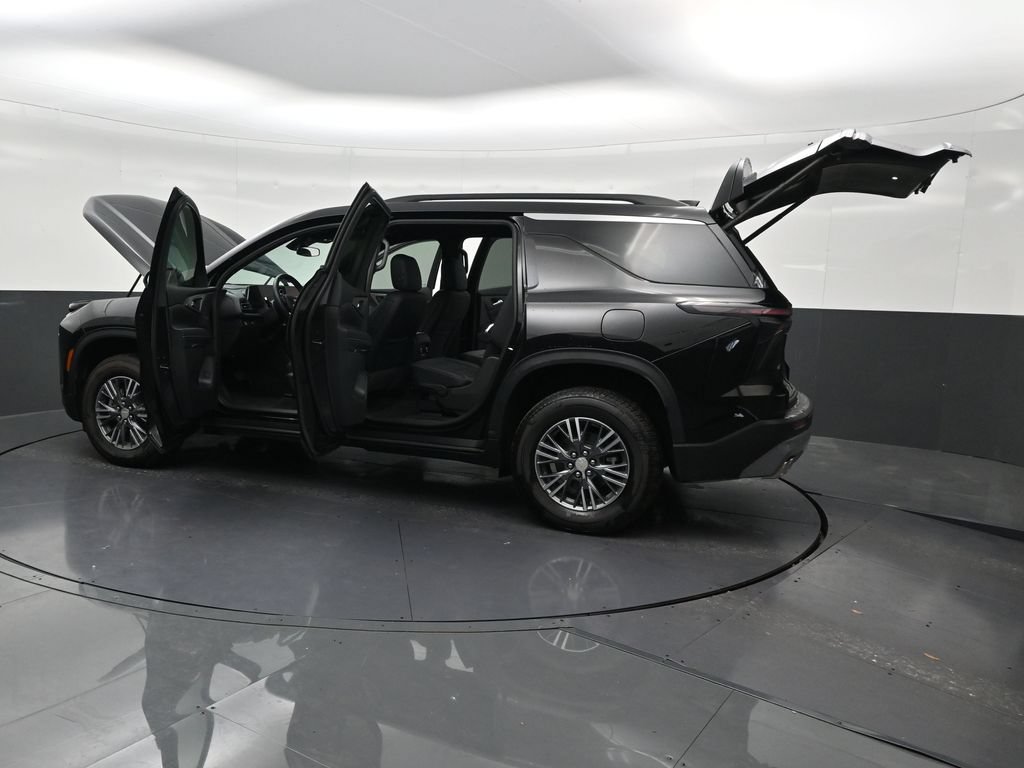 Used 2026 Chevrolet Traverse LT FWD image 35