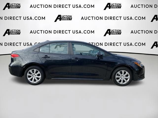 Used 2021 Toyota Corolla LE image 21