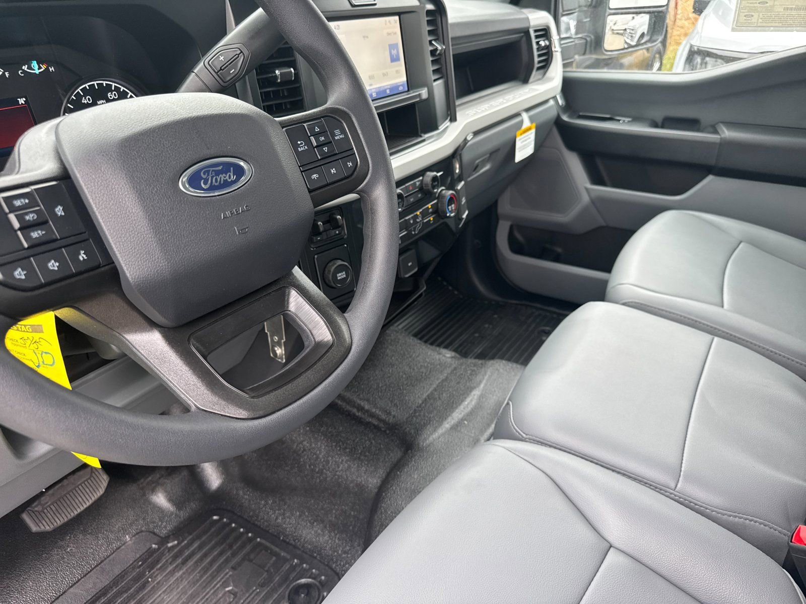 New 2026 Ford F250 XL w/ XL Chrome Package image 9