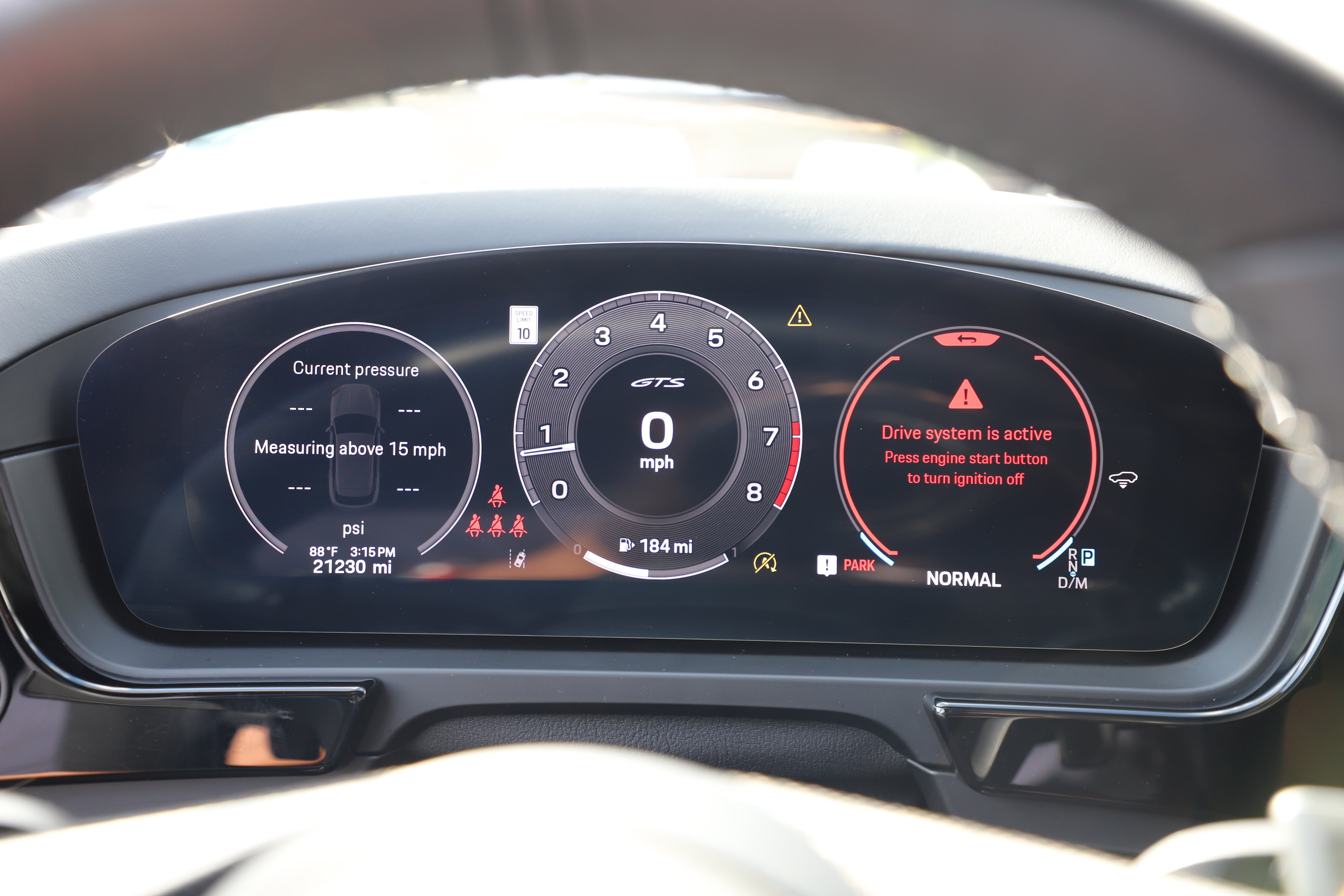 Used 2025 Porsche Cayenne GTS AWD/4WD image 18