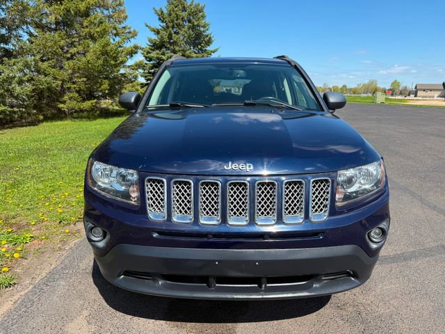 Used 2017 Jeep Compass Latitude FWD image 5
