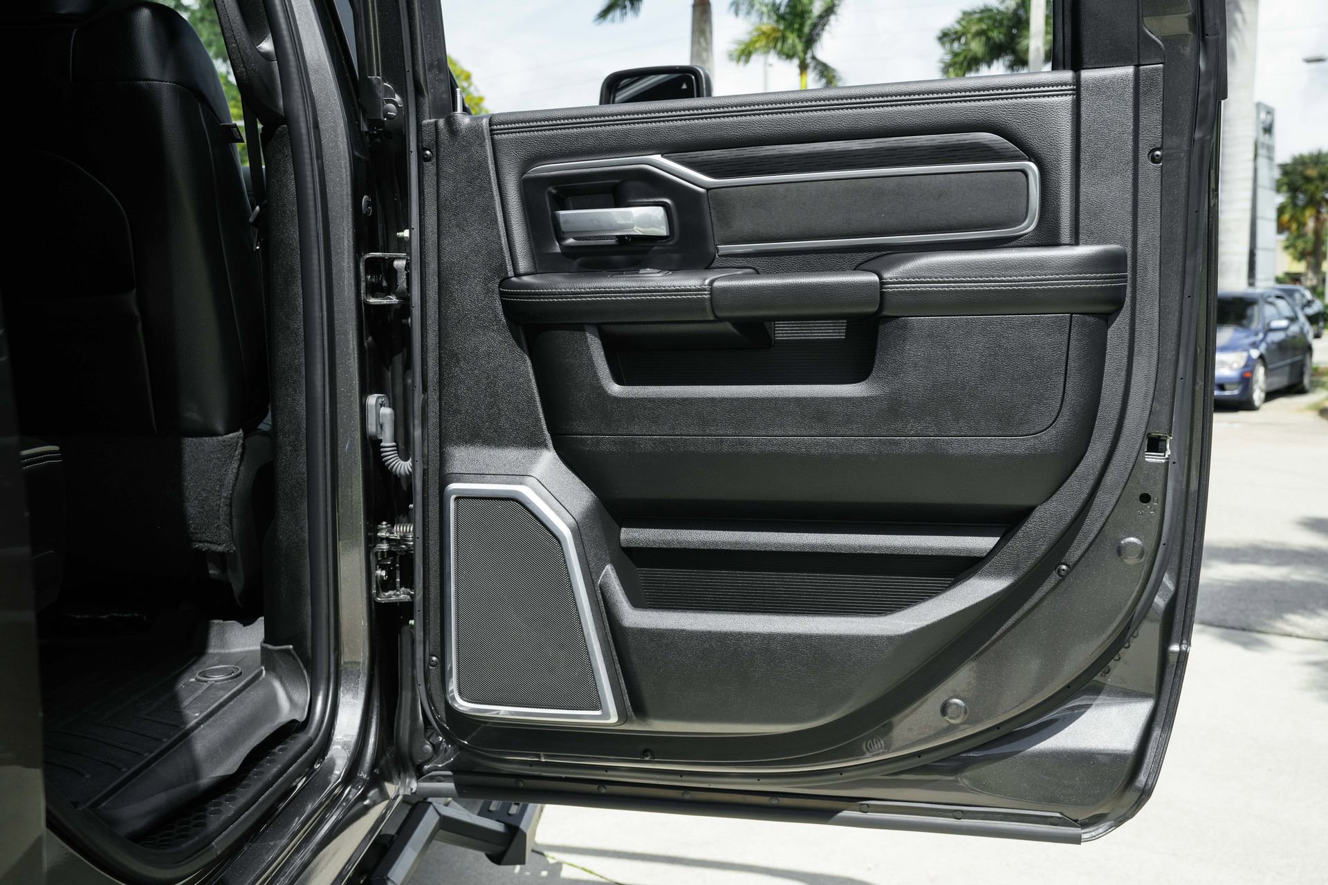 Used 2024 RAM 3500 Laramie w/ Night Edition image 37