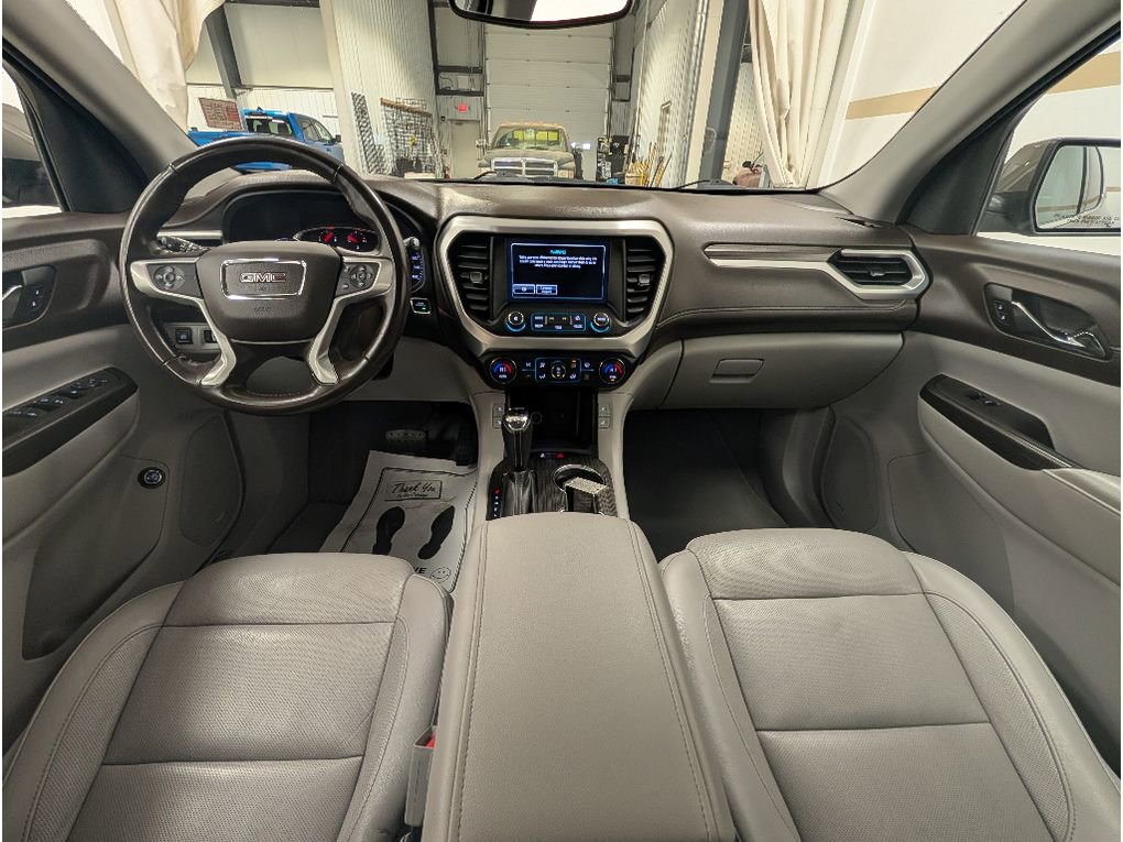 Used 2019 GMC Acadia SLT image 9