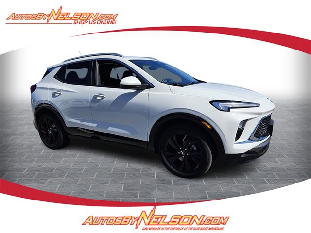 Used 2024 Buick Encore GX Sport Touring image 1