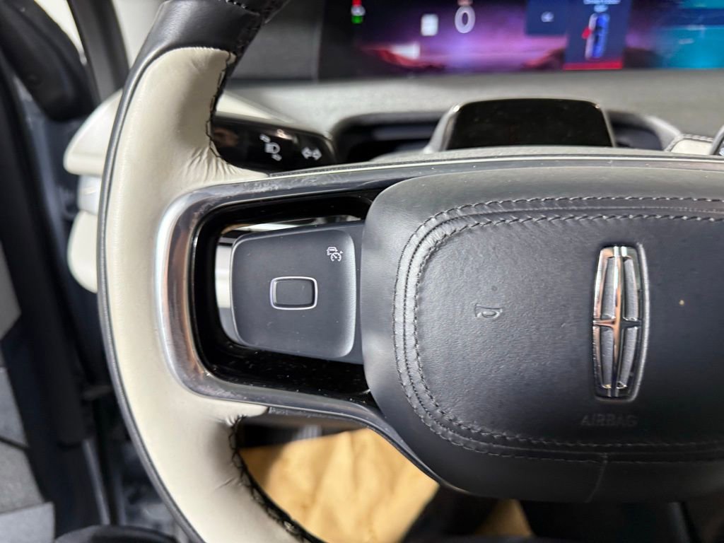 Certified 2025 Lincoln Navigator Reserve image 24