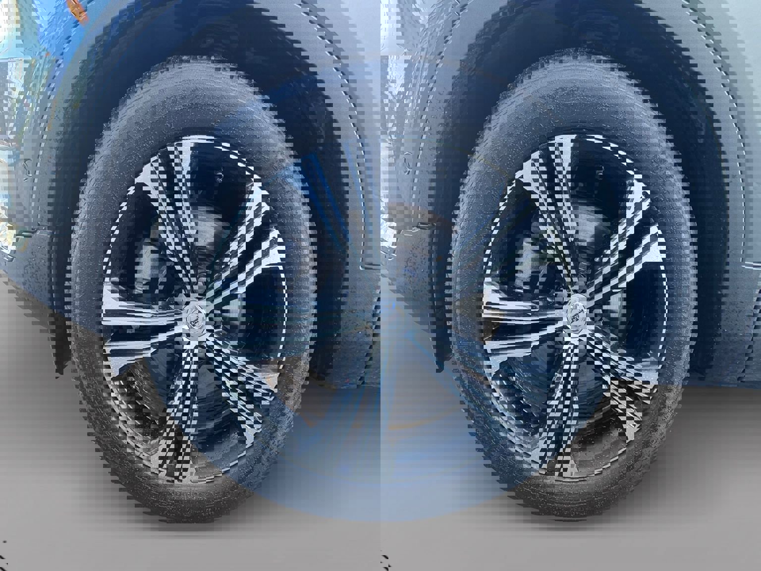 Used 2019 Volvo XC40 T5 Inscription image 24