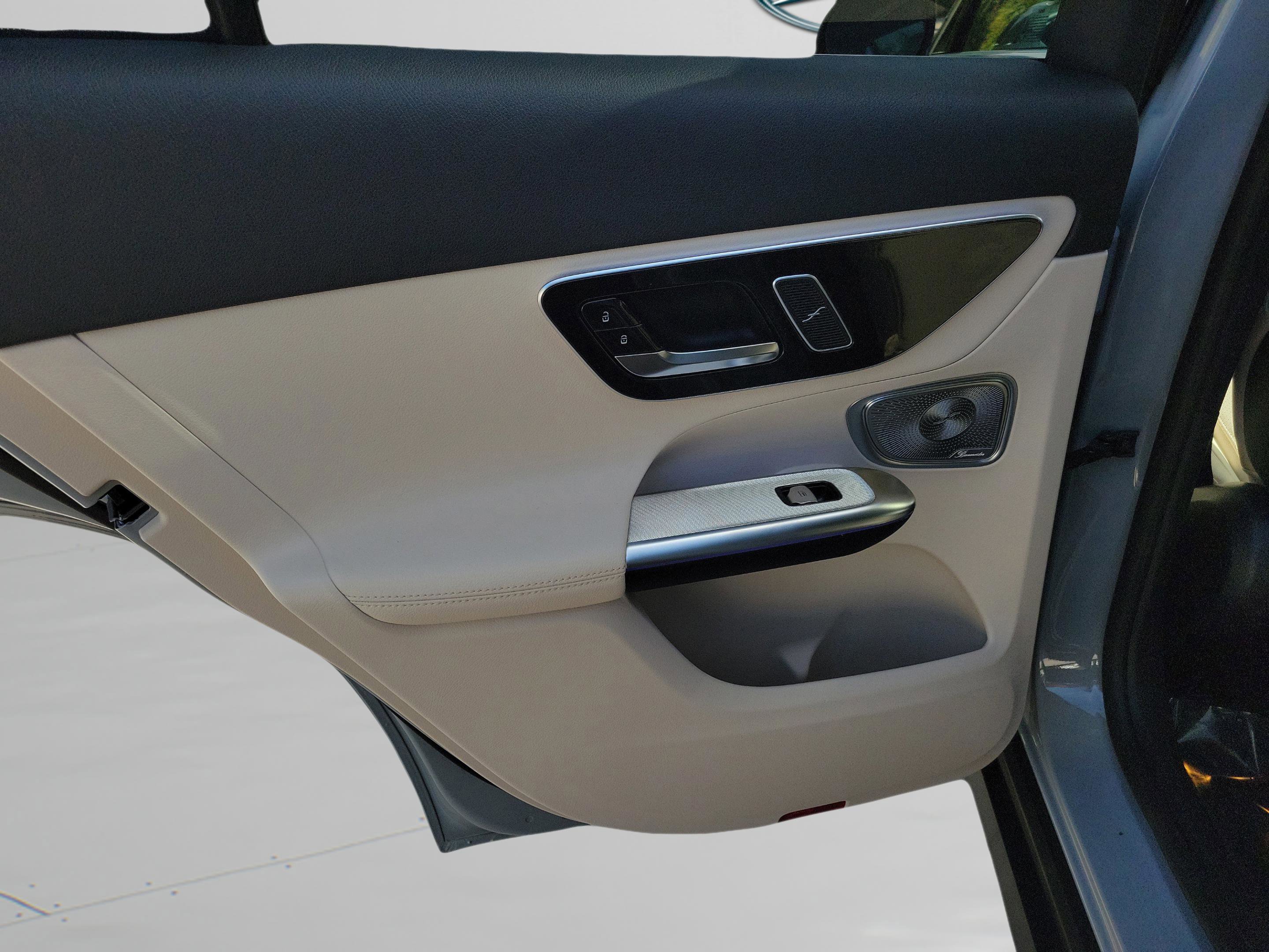 Certified 2026 Mercedes-Benz GLC 300 image 27