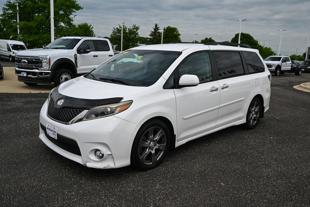Used 2017 Toyota Sienna SE FWD image 9