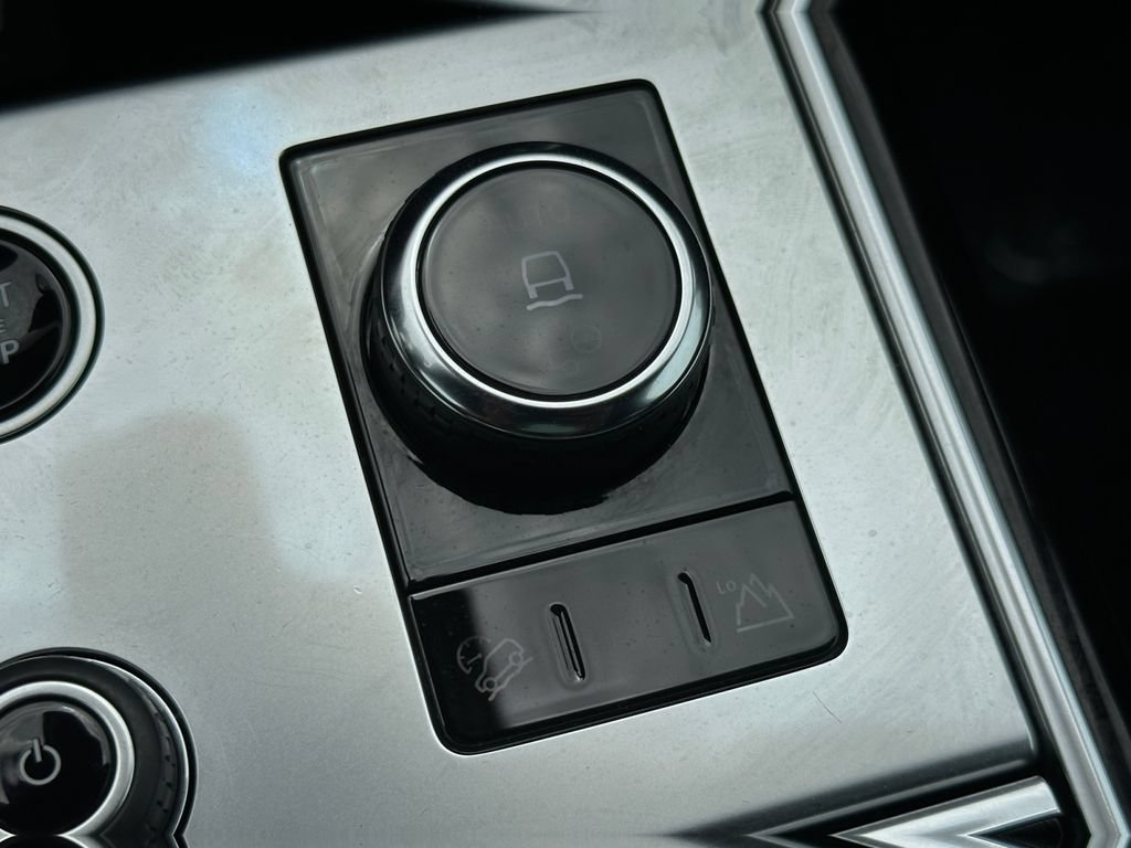 Used 2023 Land Rover Range Rover SE AWD/4WD image 31