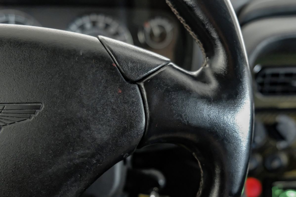 Used 2002 Aston Martin DB7 Vantage image 16