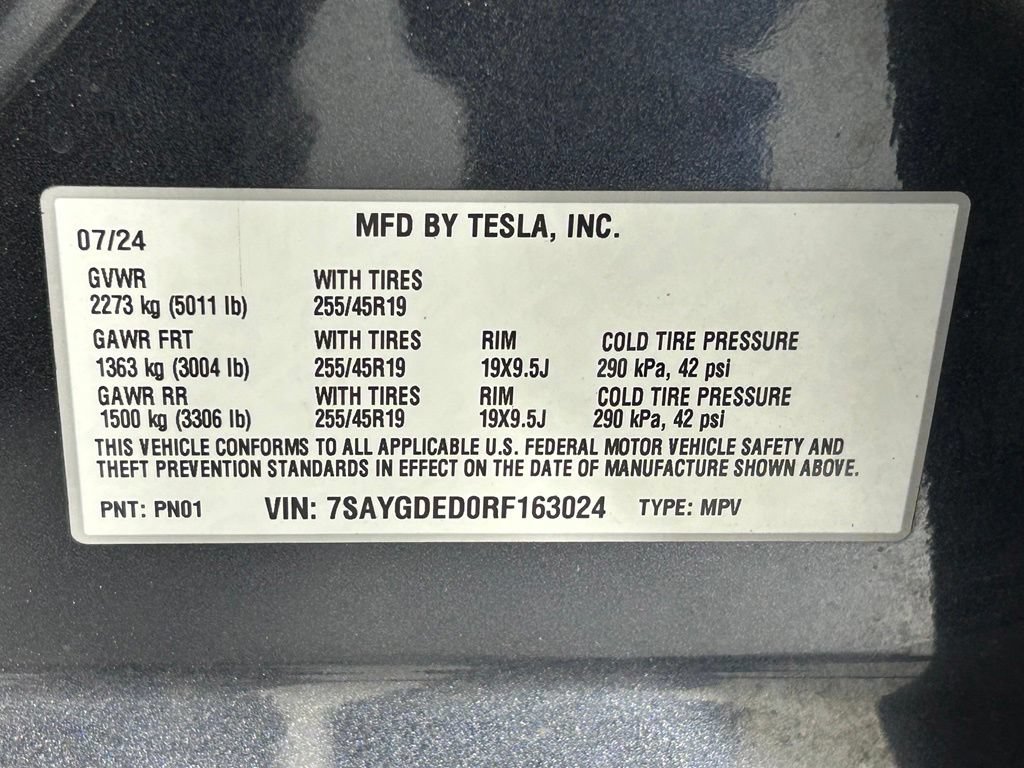 Used 2024 Tesla Model Y 2WD image 34
