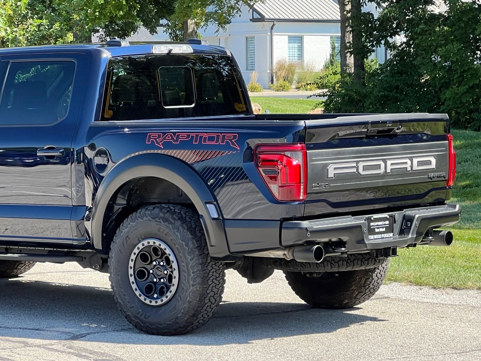 Used 2025 Ford F150 Raptor AWD/4WD image 9
