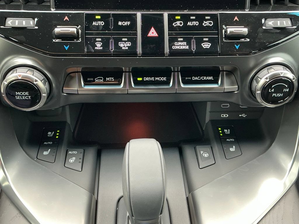 New 2026 Lexus LX 700h Luxury AWD/4WD image 27