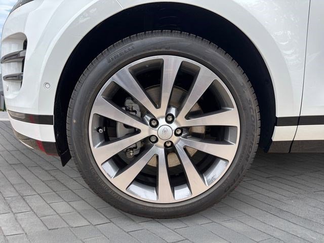 New 2026 Land Rover Range Rover Evoque Dynamic SE image 9