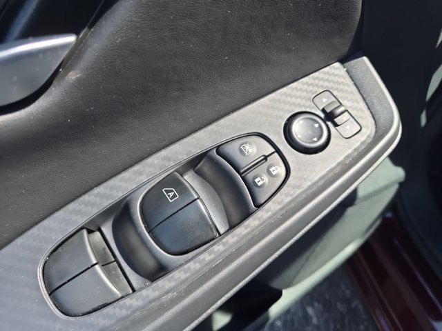 Used 2025 Nissan Sentra SV FWD image 10