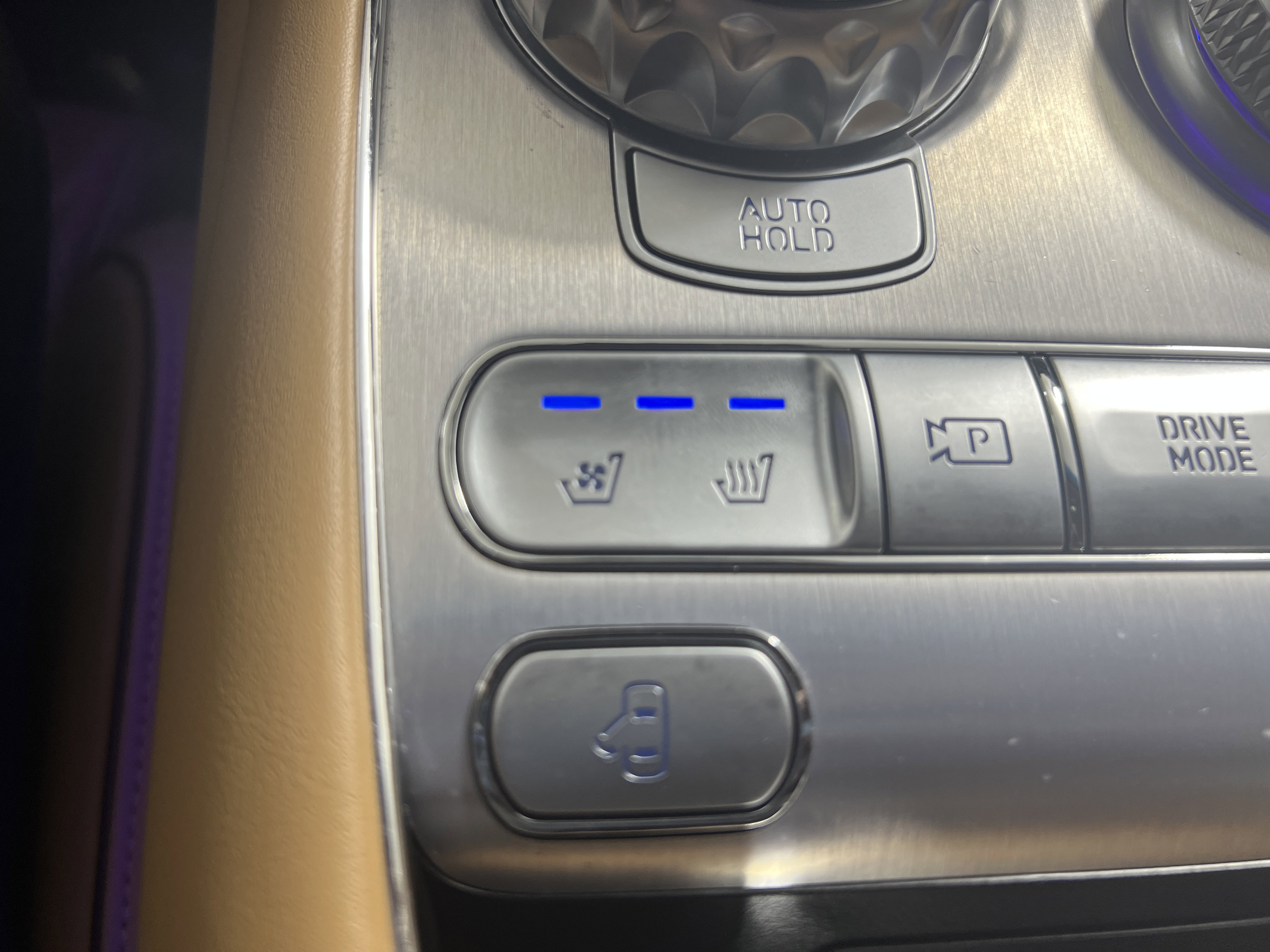 Used 2023 Genesis G90 3.5T AWD/4WD image 21
