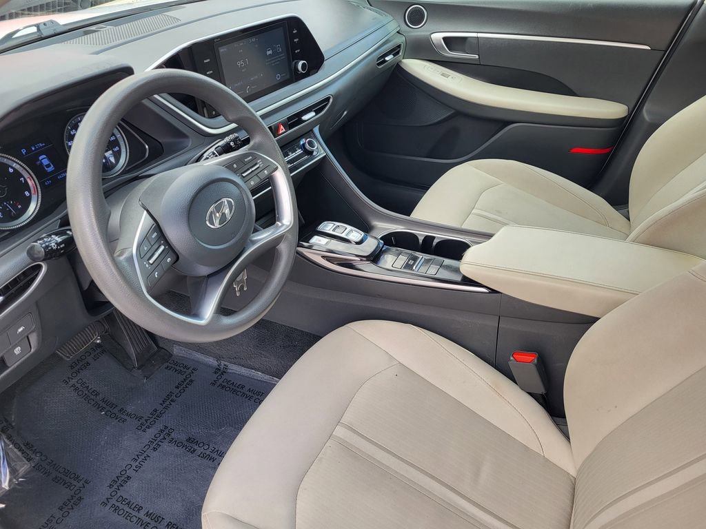 Used 2023 Hyundai Sonata SE w/ Cargo Package image 9