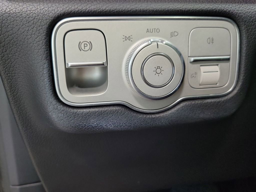 Used 2024 Mercedes-Benz GLE 350 GLE 350 w/ 3rd Row Seat Package image 51