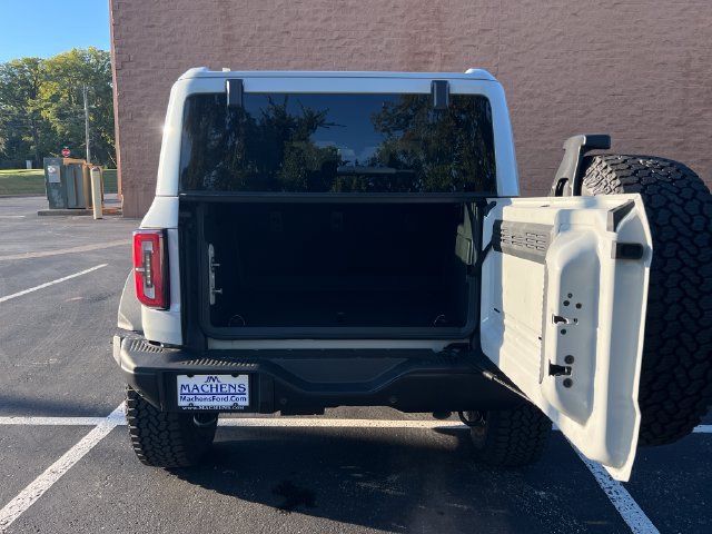 New 2026 Ford Bronco Badlands w/ Sasquatch Package AWD/4WD image 6