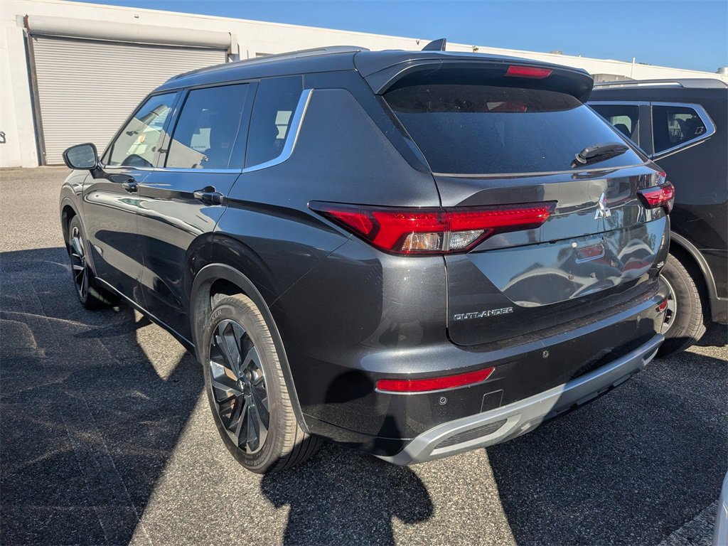 Used 2024 Mitsubishi Outlander SEL image 4