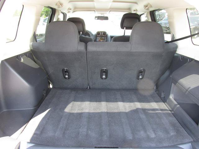 Used 2016 Jeep Patriot Latitude FWD image 7