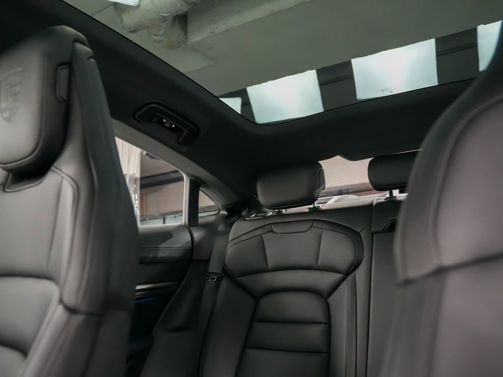 New 2026 Porsche Taycan 4S AWD/4WD image 36