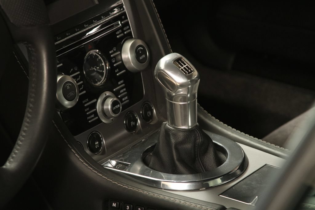 Used 2009 Aston Martin DBS Coupe RWD image 4