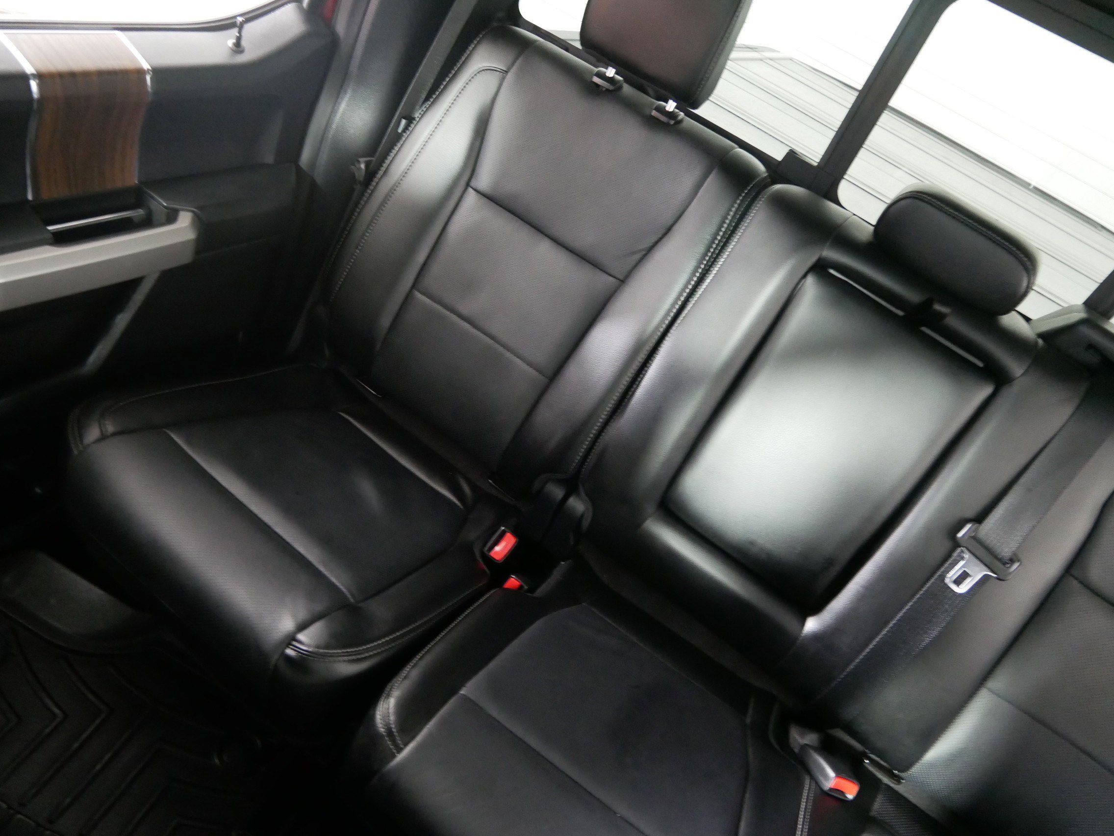 Used 2016 Ford F150 Lariat w/ Equipment Group 502A Luxury AWD/4WD image 12
