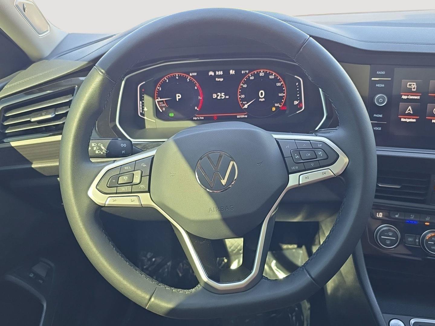 Used 2022 Volkswagen Jetta SEL FWD image 19