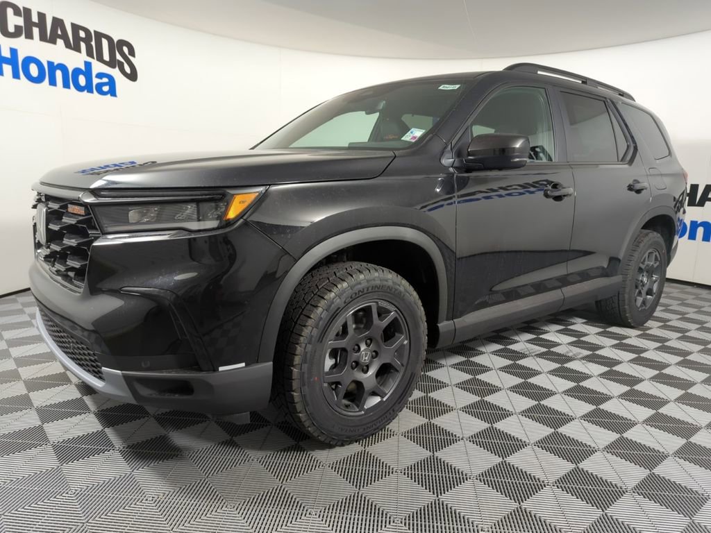 New 2025 Honda Pilot TrailSport
